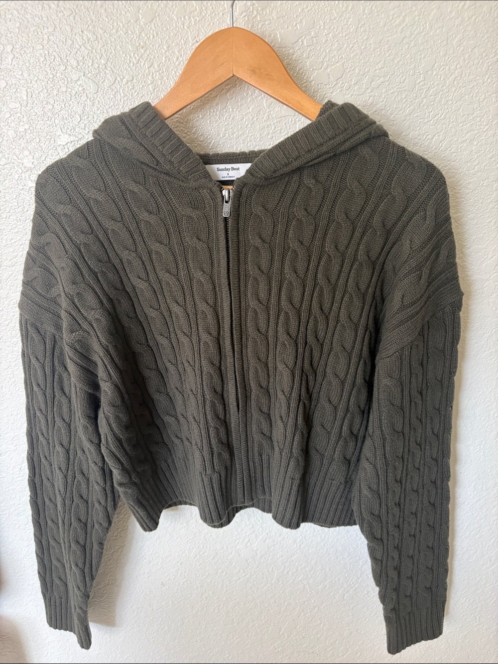 Aritzia Sunday Best Octavia Zip Hoodie